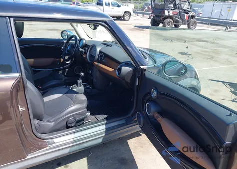 2011 Mini Cooper S z USA, uszkodzony, nr VIN WMWSV3C52BTY15379